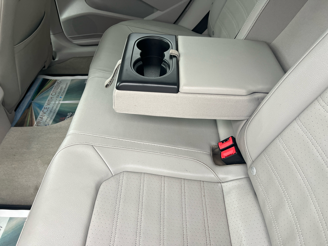 Volkswagen Passat 4dr Sdn 3.6L V6 DSG SE w/Sunroof 2012