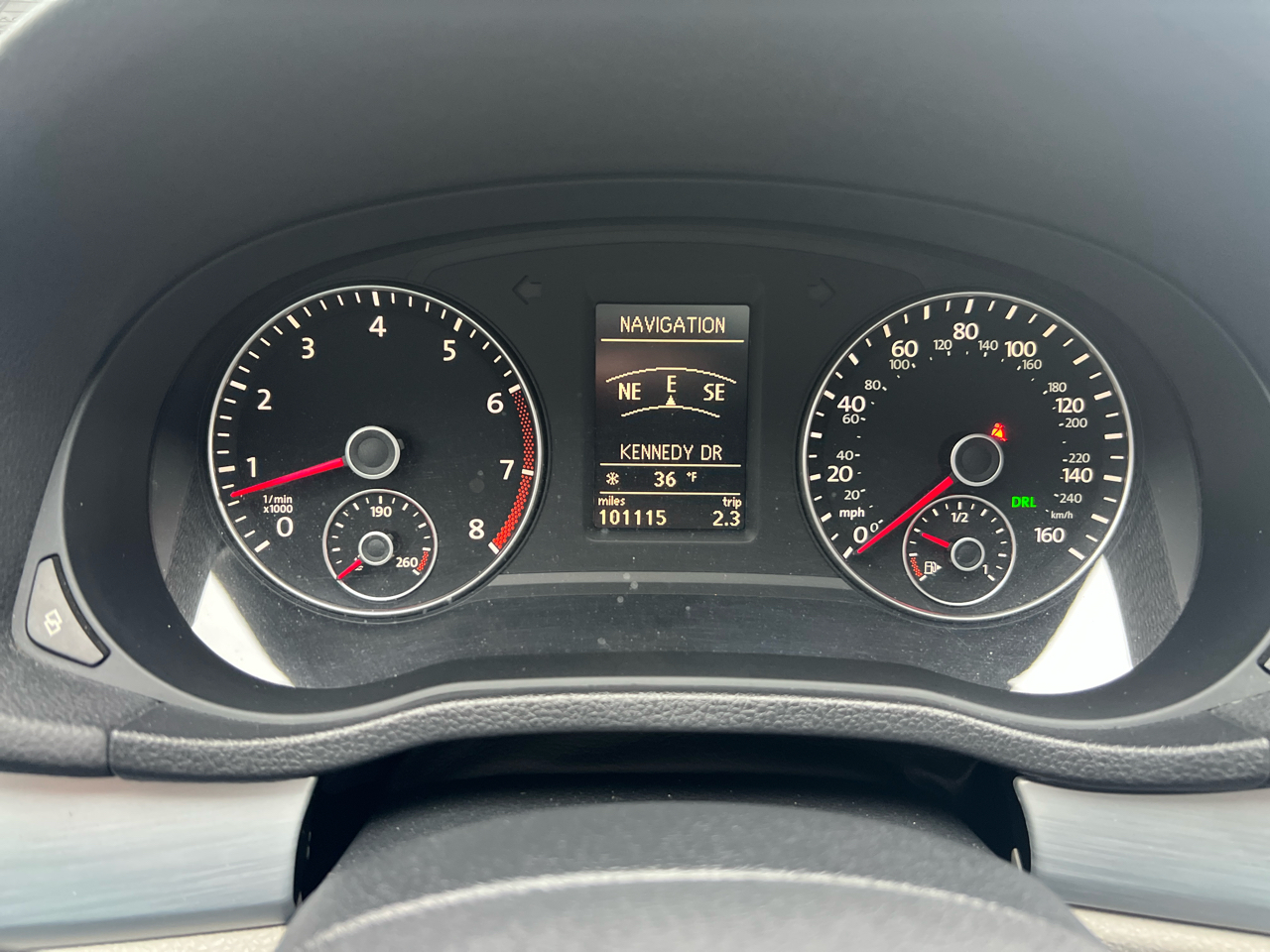 Volkswagen Passat 4dr Sdn 3.6L V6 DSG SE w/Sunroof 2012