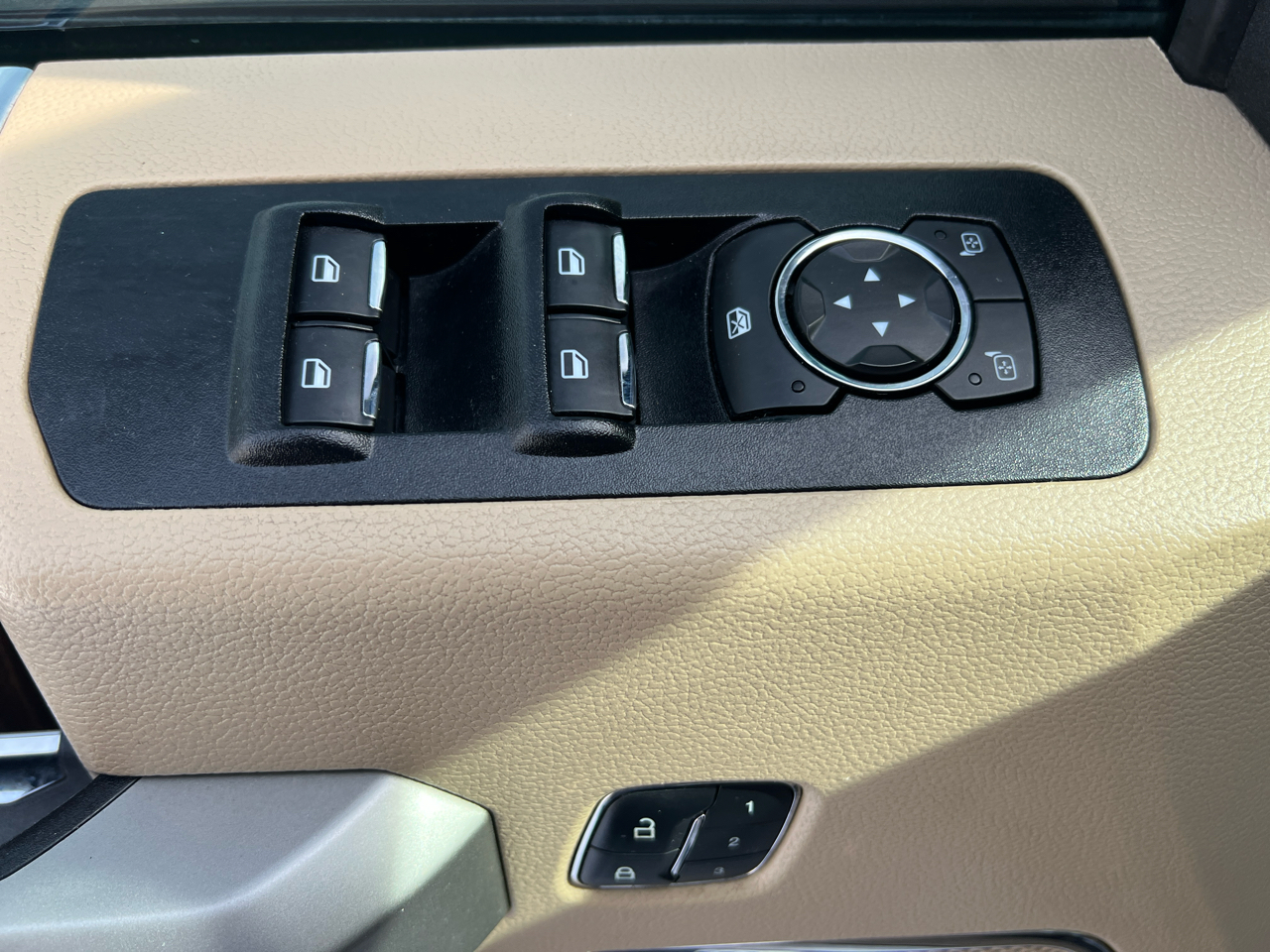 Ford F-150 Lariat 4WD SuperCrew 5.5' Box 2017