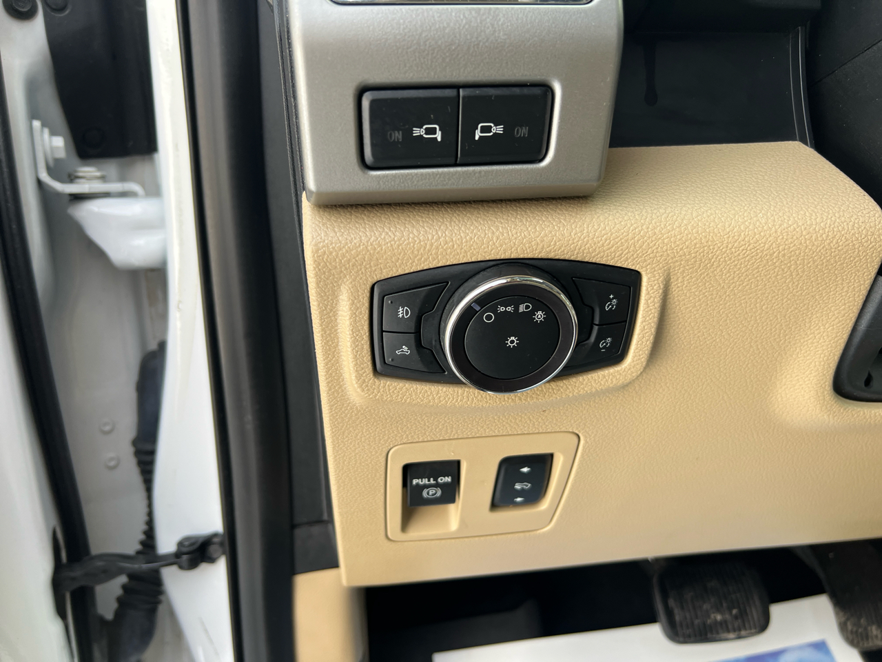 Ford F-150 Lariat 4WD SuperCrew 5.5' Box 2017