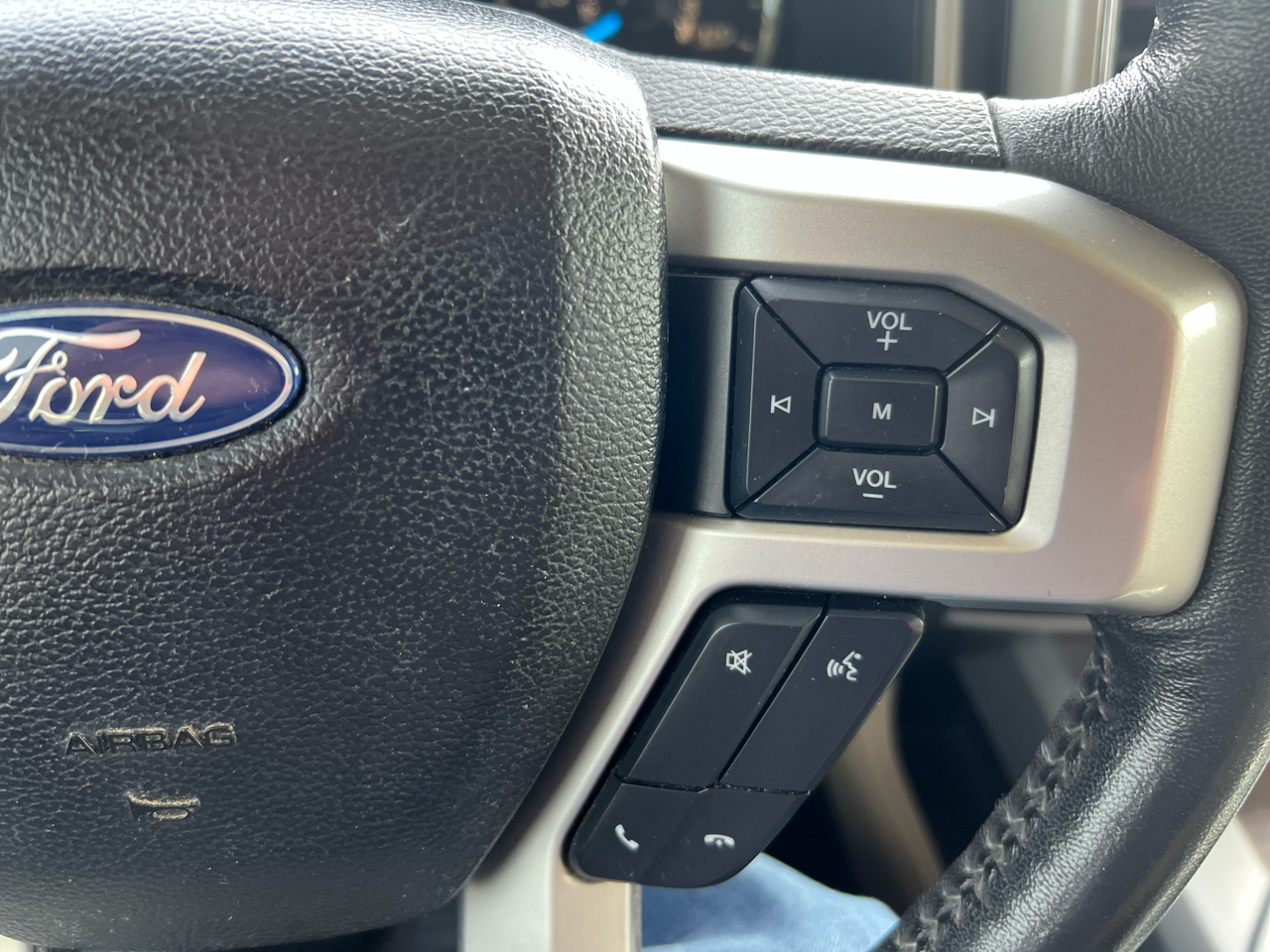 Ford F-150 Lariat 4WD SuperCrew 5.5' Box 2017