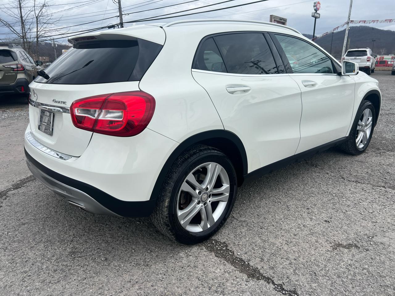 Mercedes-Benz GLA GLA 250 4MATIC SUV 2017