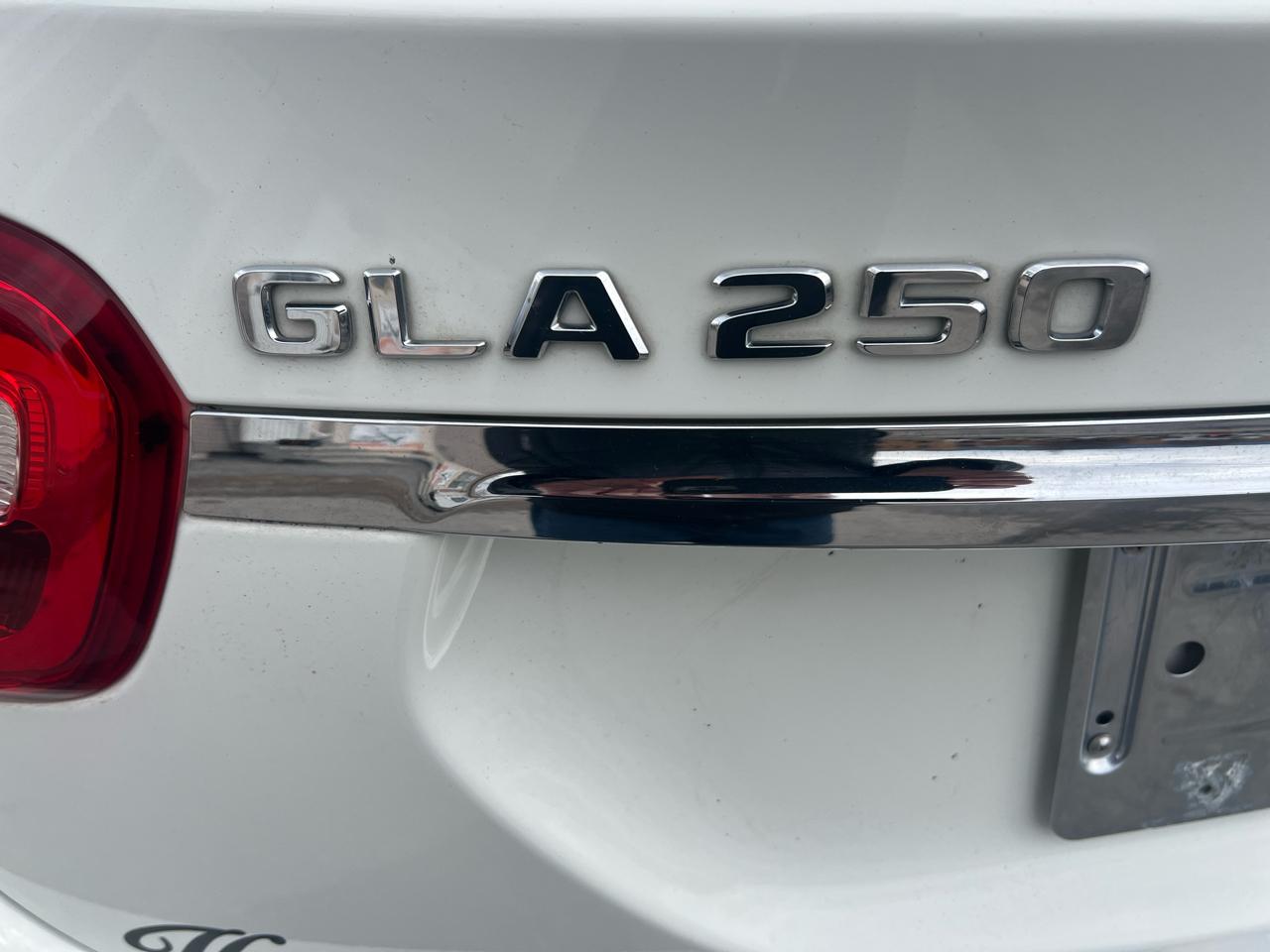 Mercedes-Benz GLA GLA 250 4MATIC SUV 2017