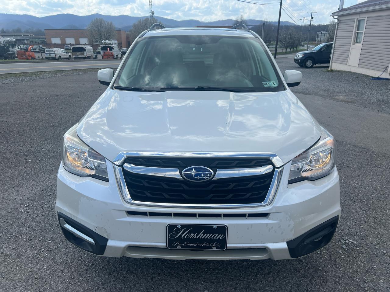 Subaru Forester 2.5i Limited CVT 2017