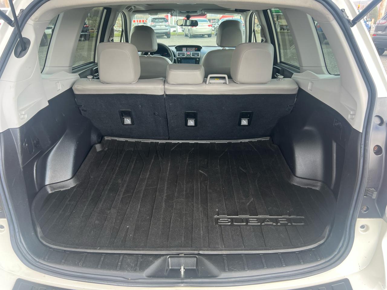 Subaru Forester 2.5i Limited CVT 2017