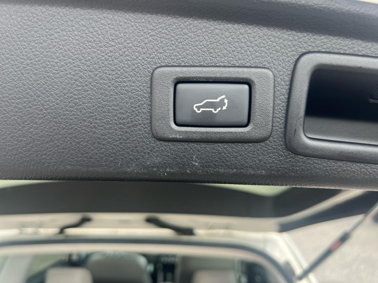 Subaru Forester 2.5i Limited CVT 2017