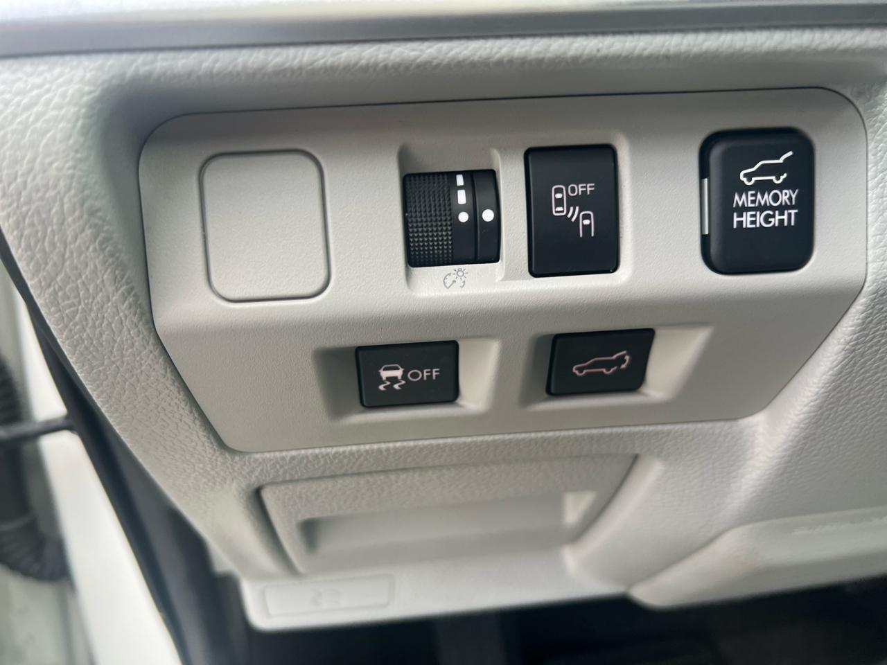 Subaru Forester 2.5i Limited CVT 2017