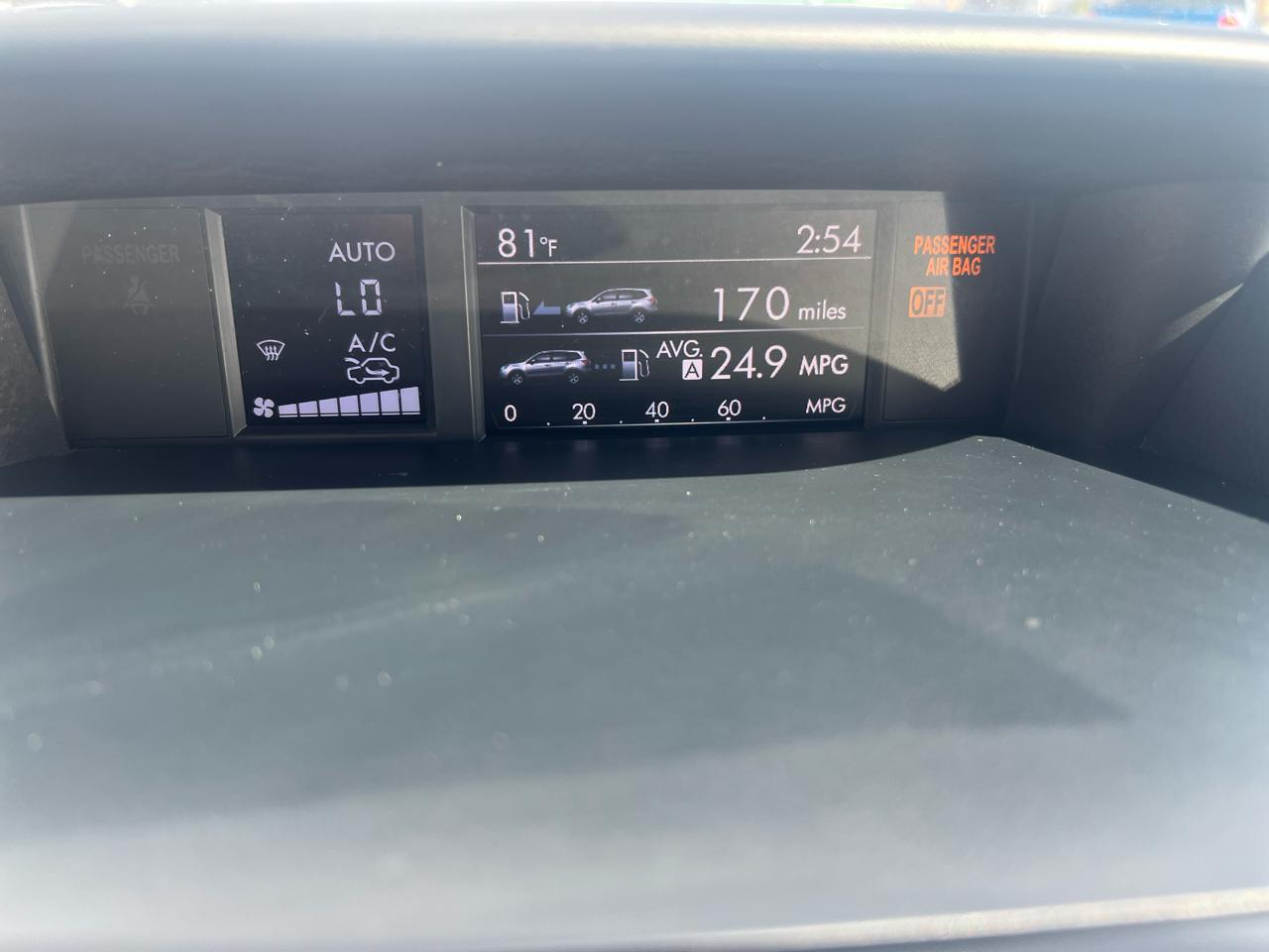 Subaru Forester 2.5i Limited CVT 2017