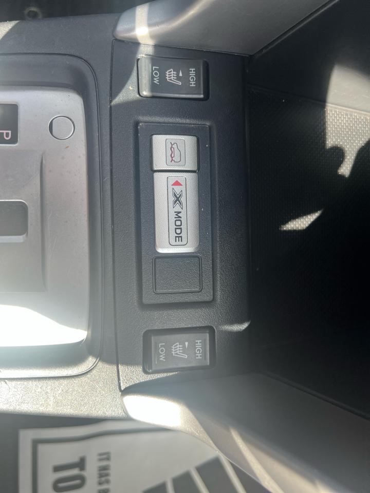 Subaru Forester 2.5i Limited CVT 2017