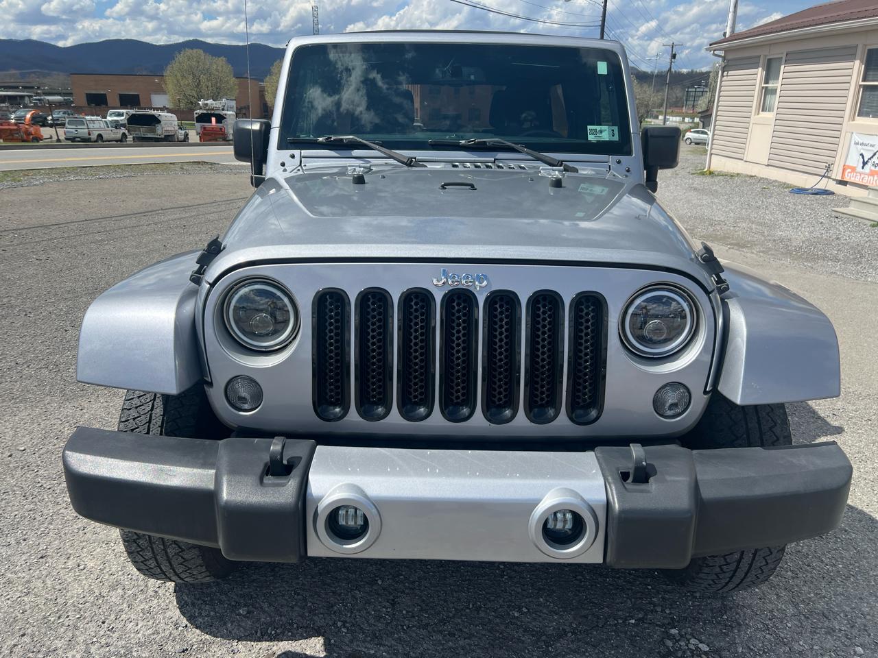 Jeep Wrangler Unlimited 4WD 4dr Sahara 2016