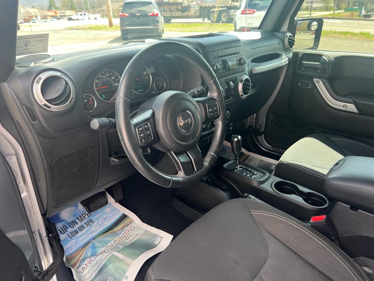 Jeep Wrangler Unlimited 4WD 4dr Sahara 2016