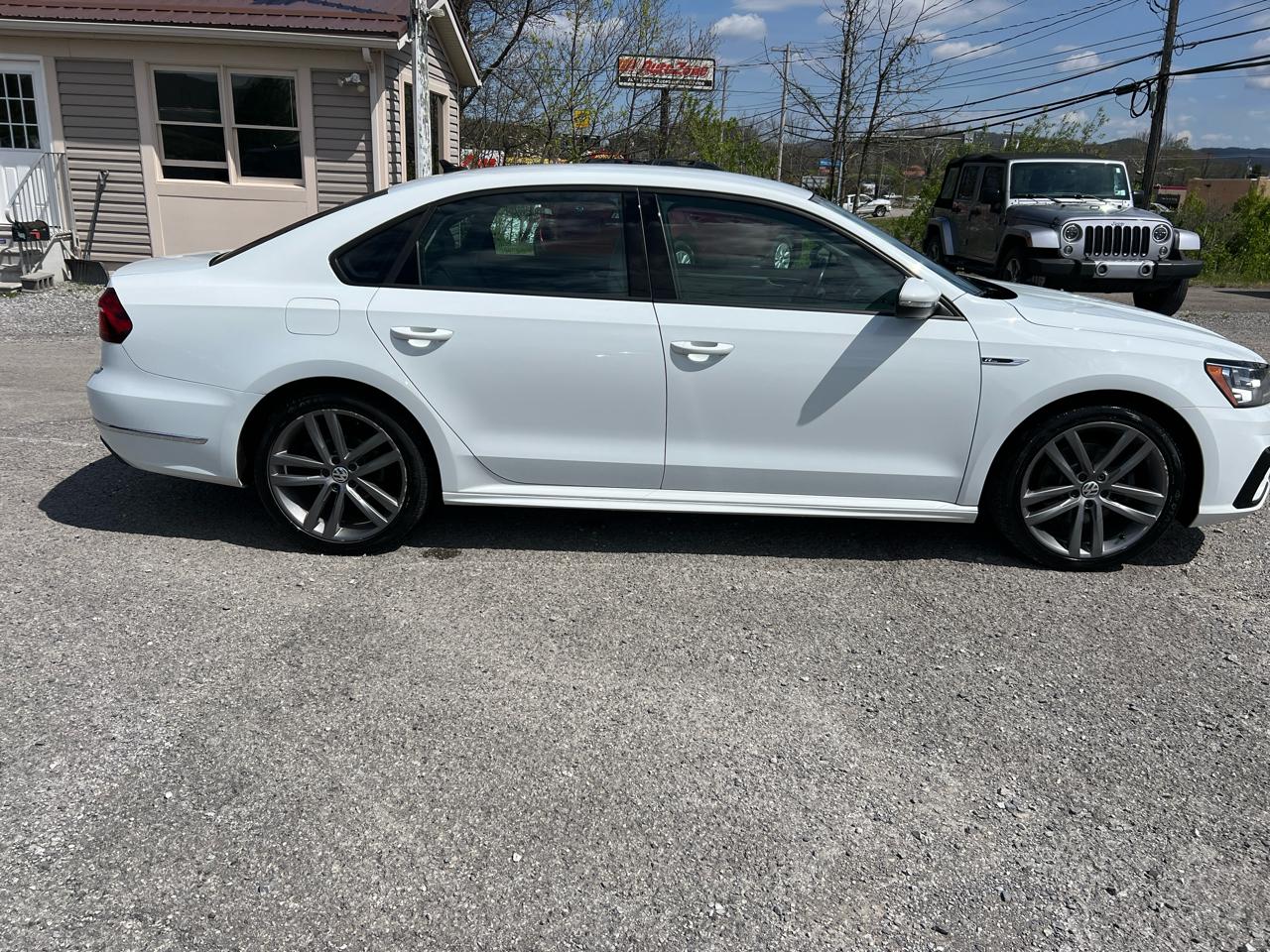 Volkswagen Passat 2.0T R-Line Auto 2018