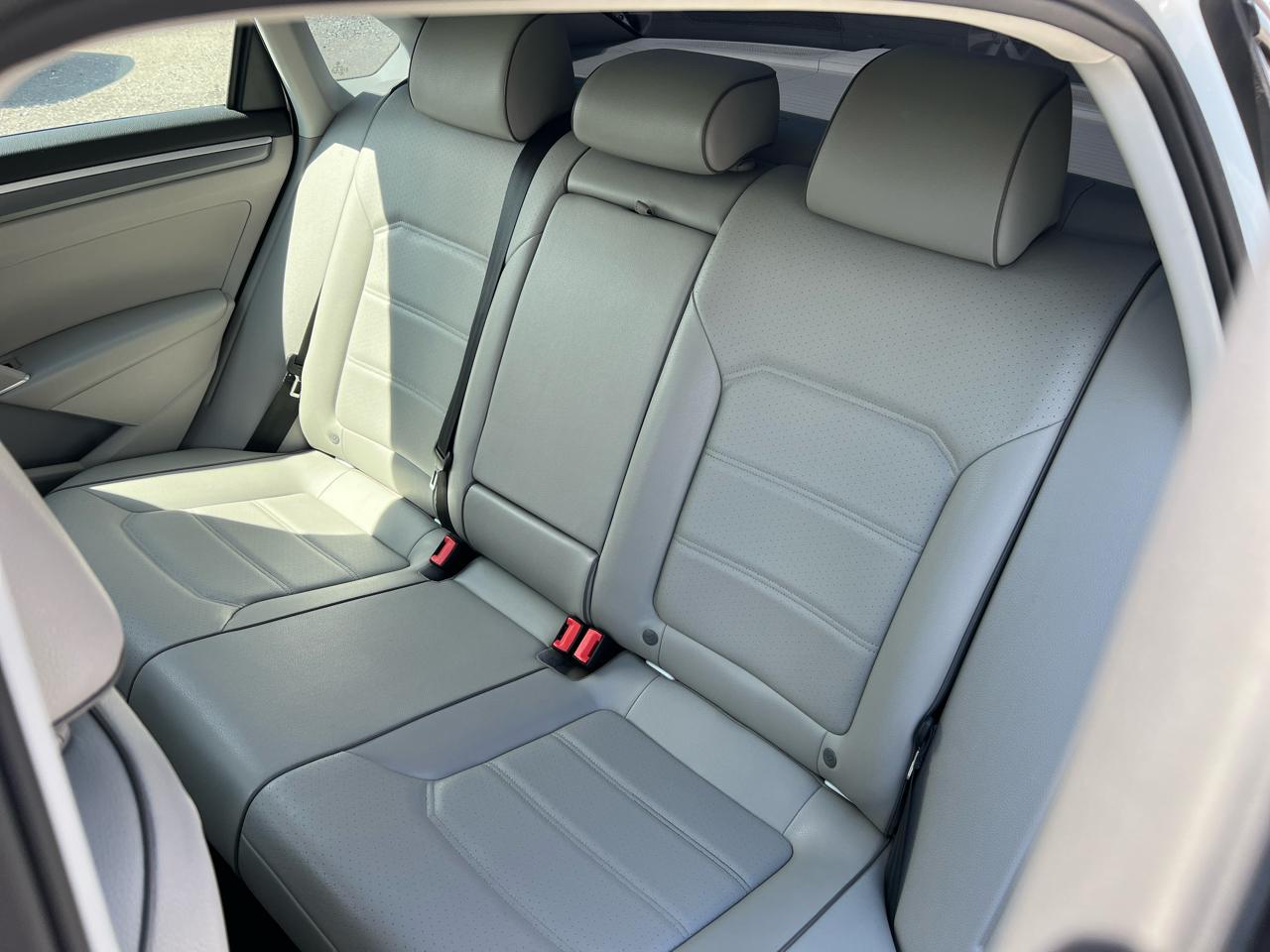 Volkswagen Passat 2.0T R-Line Auto 2018