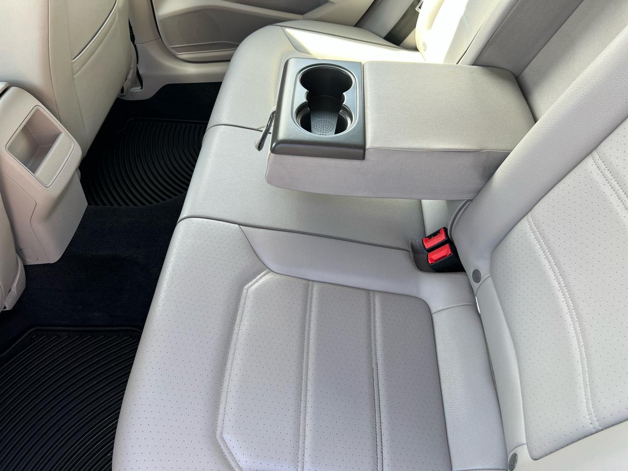 Volkswagen Passat 2.0T R-Line Auto 2018
