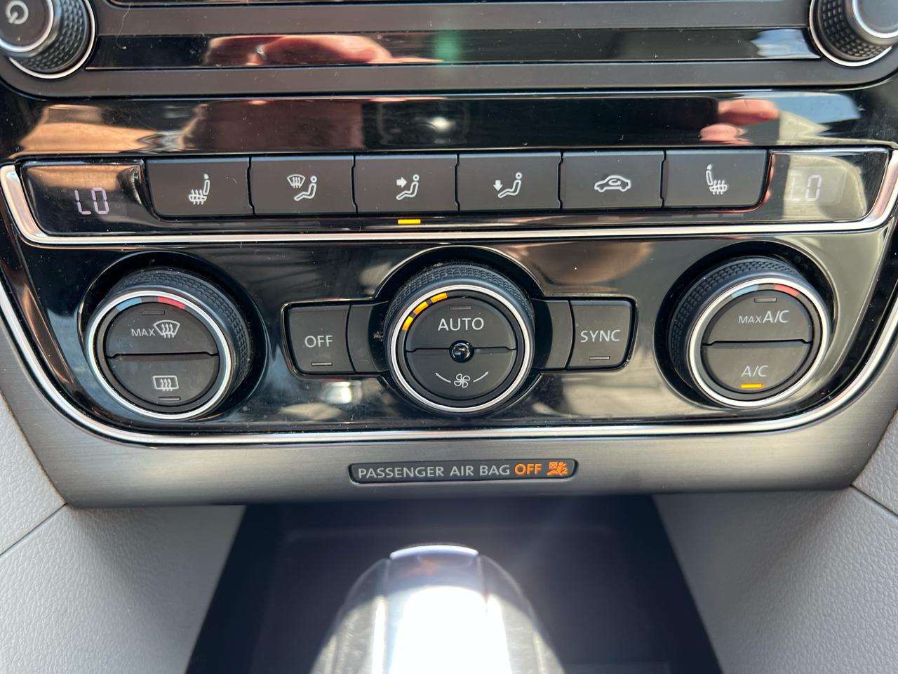 Volkswagen Passat 2.0T R-Line Auto 2018