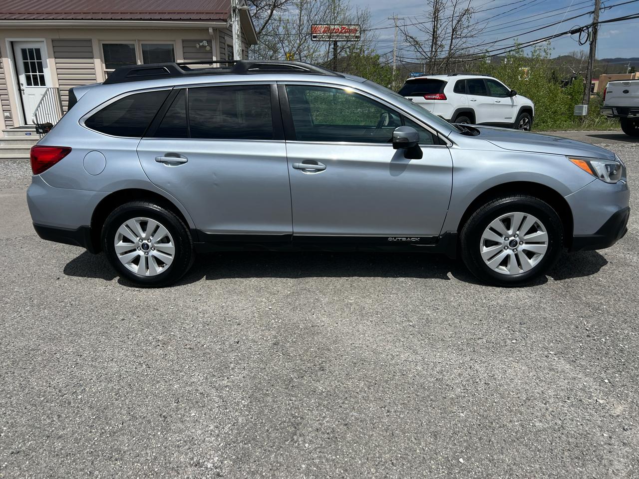 Subaru Outback 2.5i Premium 2017