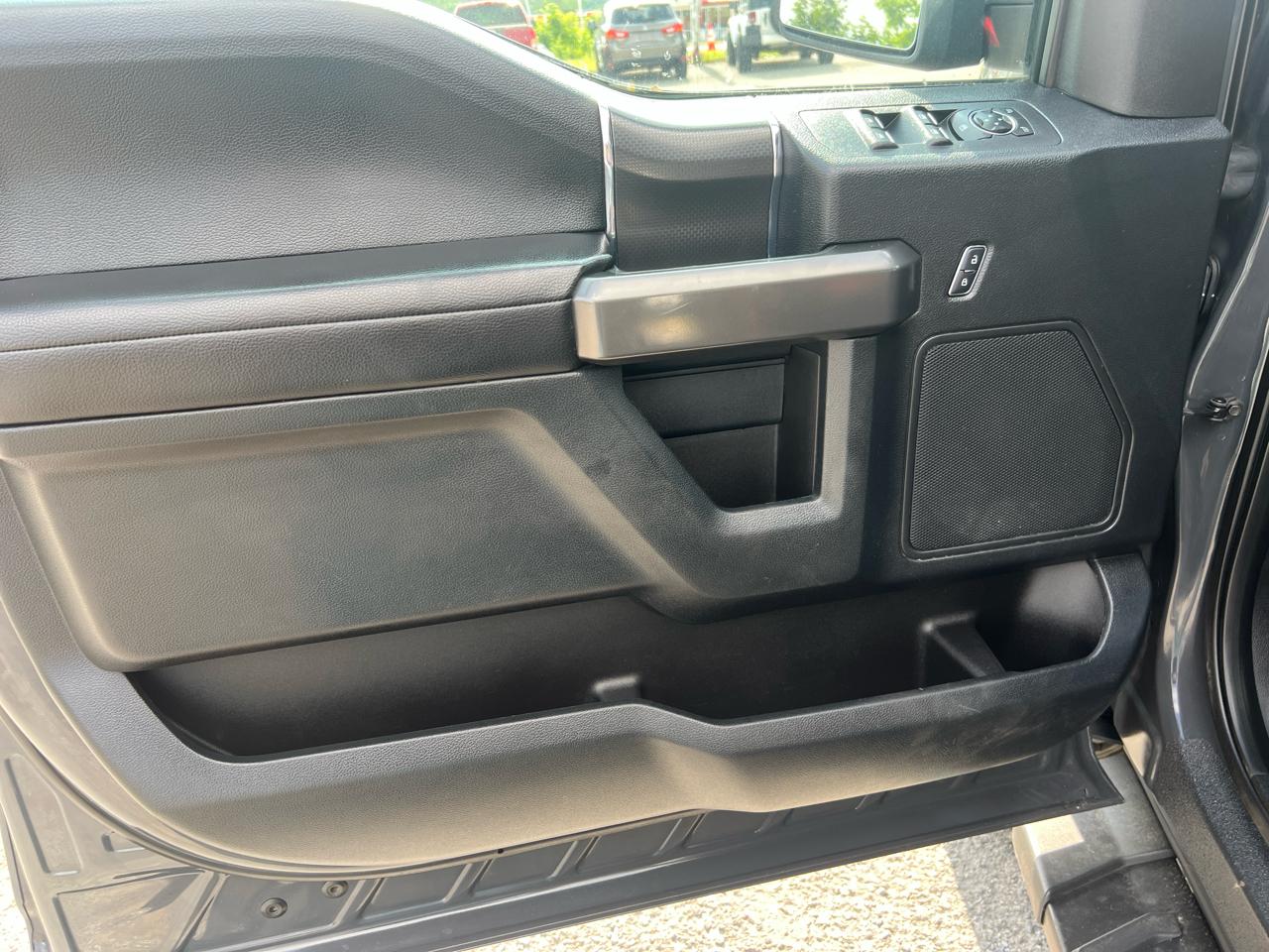 Ford F-150 4WD SuperCrew 145" XLT 2016