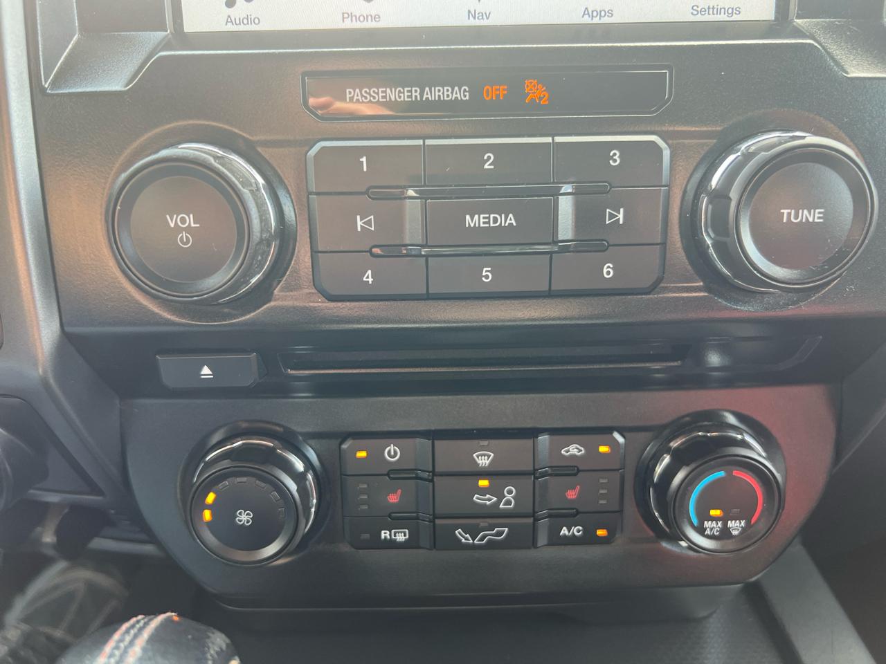 Ford F-150 4WD SuperCrew 145" XLT 2016