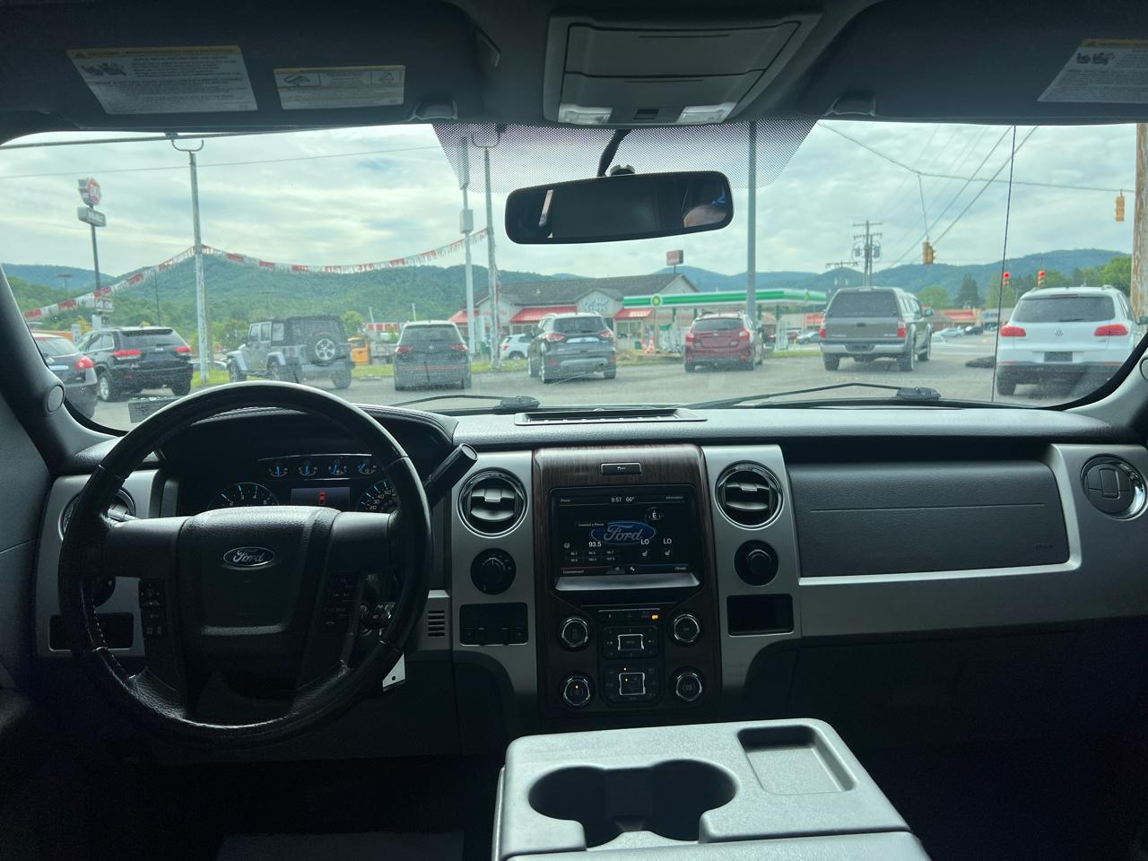 Ford F-150 4WD SuperCrew 145" Lariat 2013