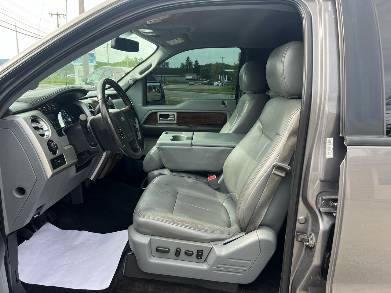 Ford F-150 4WD SuperCrew 145" Lariat 2013