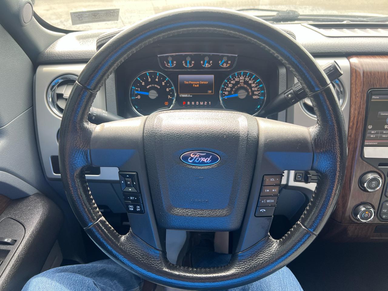 Ford F-150 4WD SuperCrew 145" Lariat 2013