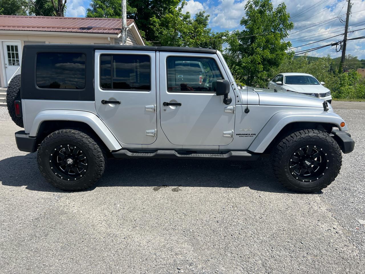 Jeep Wrangler 4WD 4dr Unlimited Sahara 2008