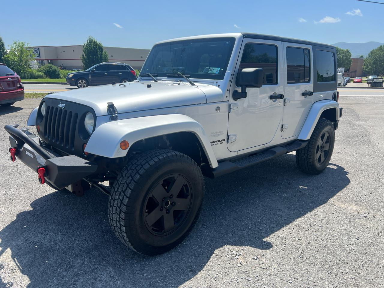 Jeep Wrangler Unlimited 4WD 4dr Sahara 2011
