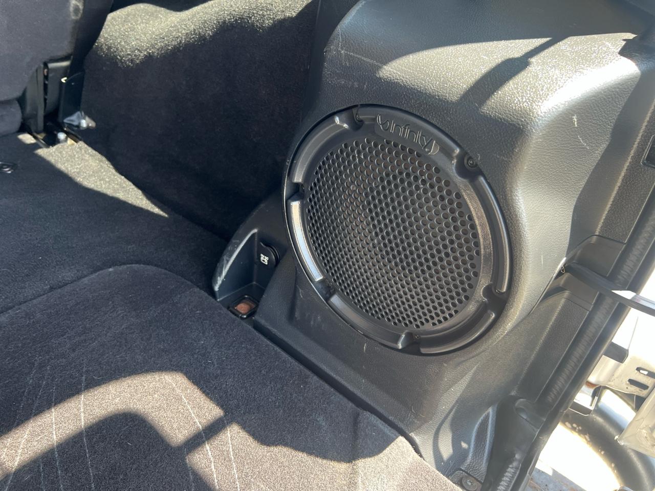 Jeep Wrangler Unlimited 4WD 4dr Sahara 2011