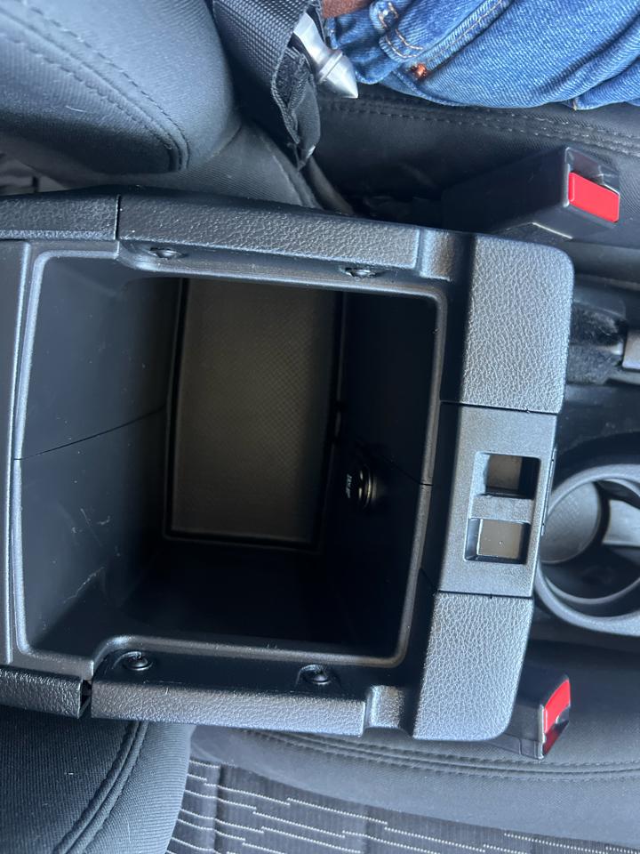 Jeep Wrangler Unlimited 4WD 4dr Sahara 2011