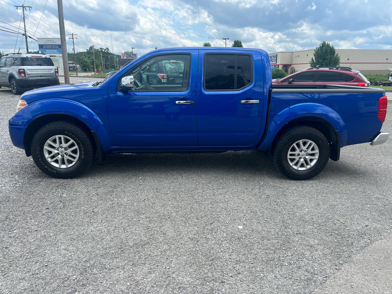Nissan Frontier 4WD Crew Cab SWB Auto SV 2015
