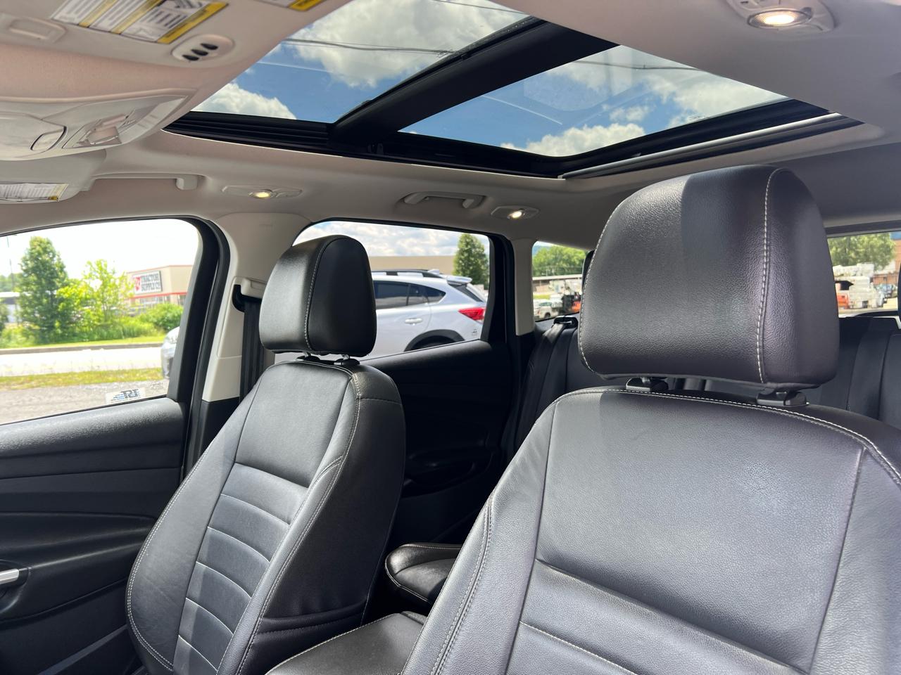 Ford Escape 4WD 4dr Titanium 2014