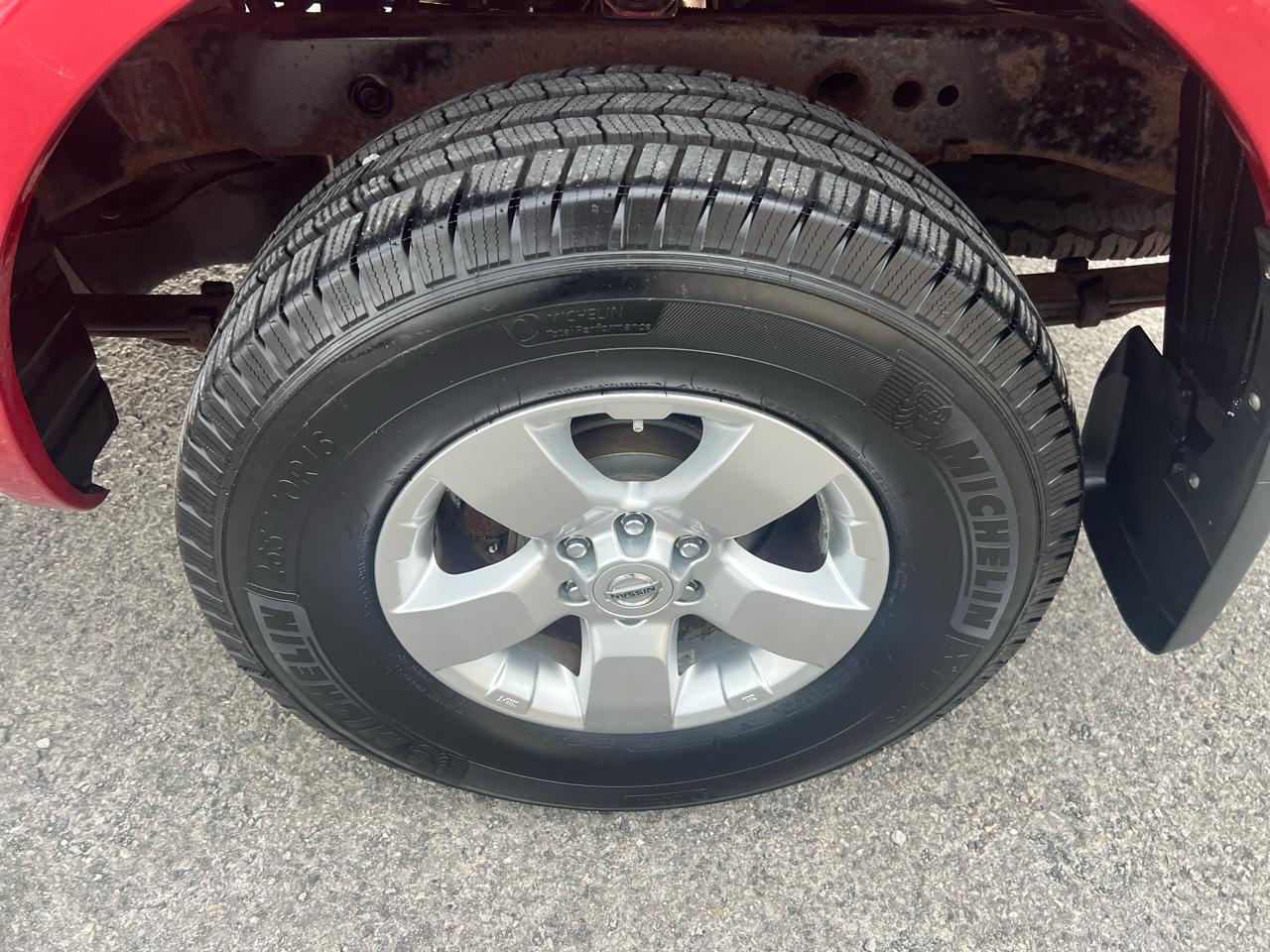Nissan Frontier 4WD Crew Cab SWB Auto SE 2009
