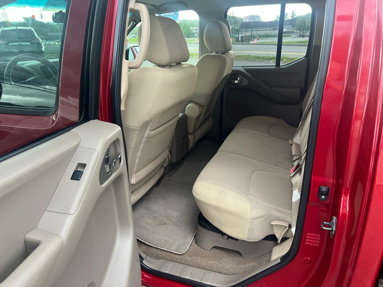 Nissan Frontier 4WD Crew Cab SWB Auto SE 2009
