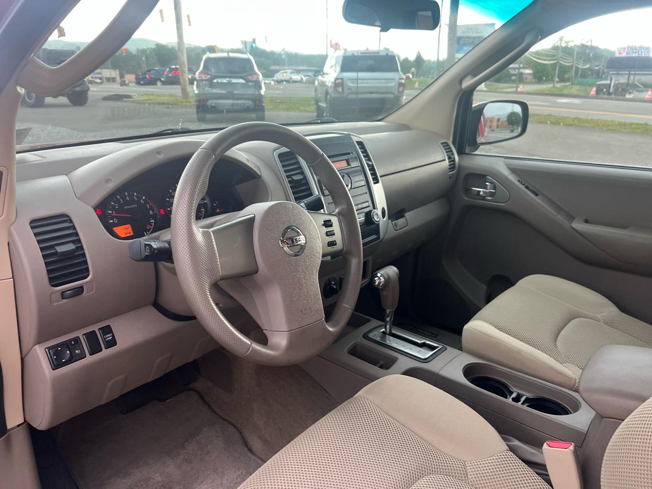 Nissan Frontier 4WD Crew Cab SWB Auto SE 2009