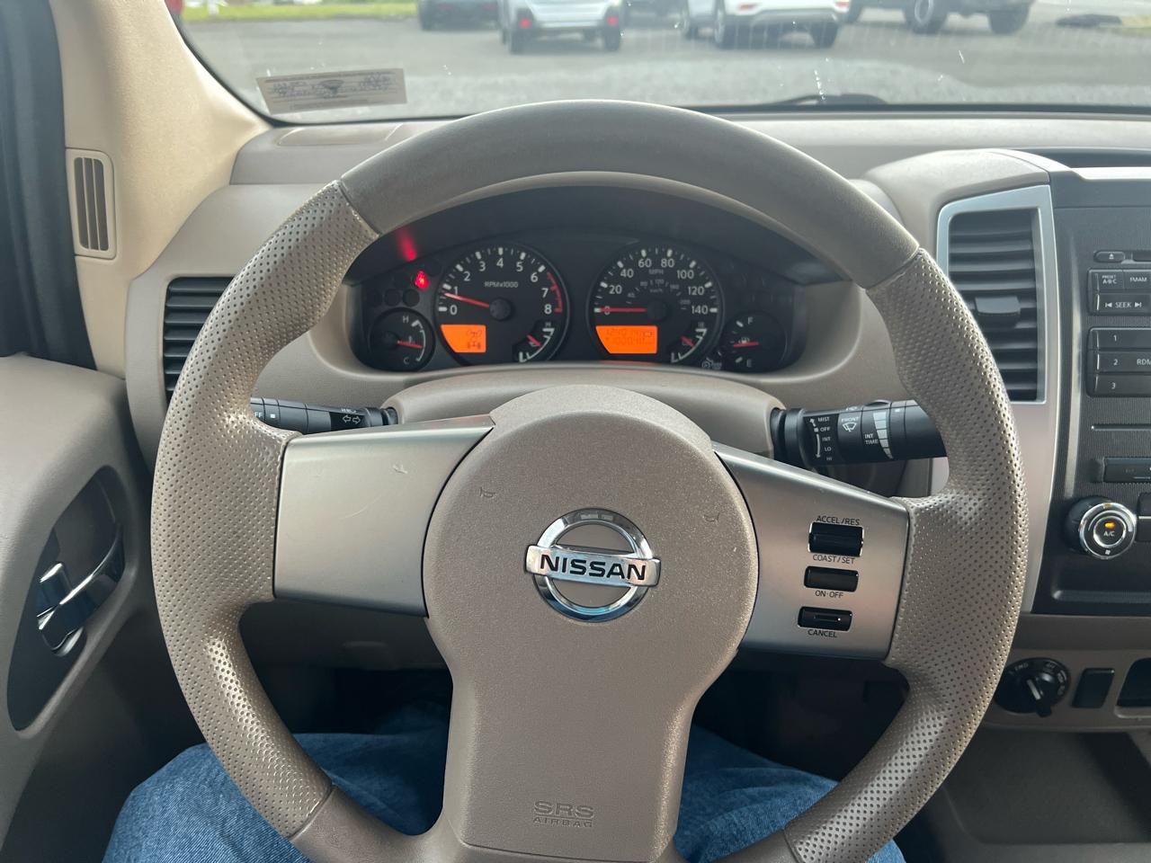 Nissan Frontier 4WD Crew Cab SWB Auto SE 2009