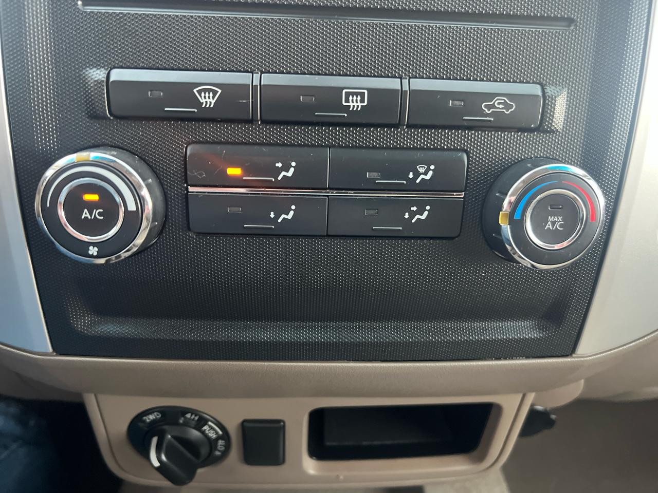 Nissan Frontier 4WD Crew Cab SWB Auto SE 2009