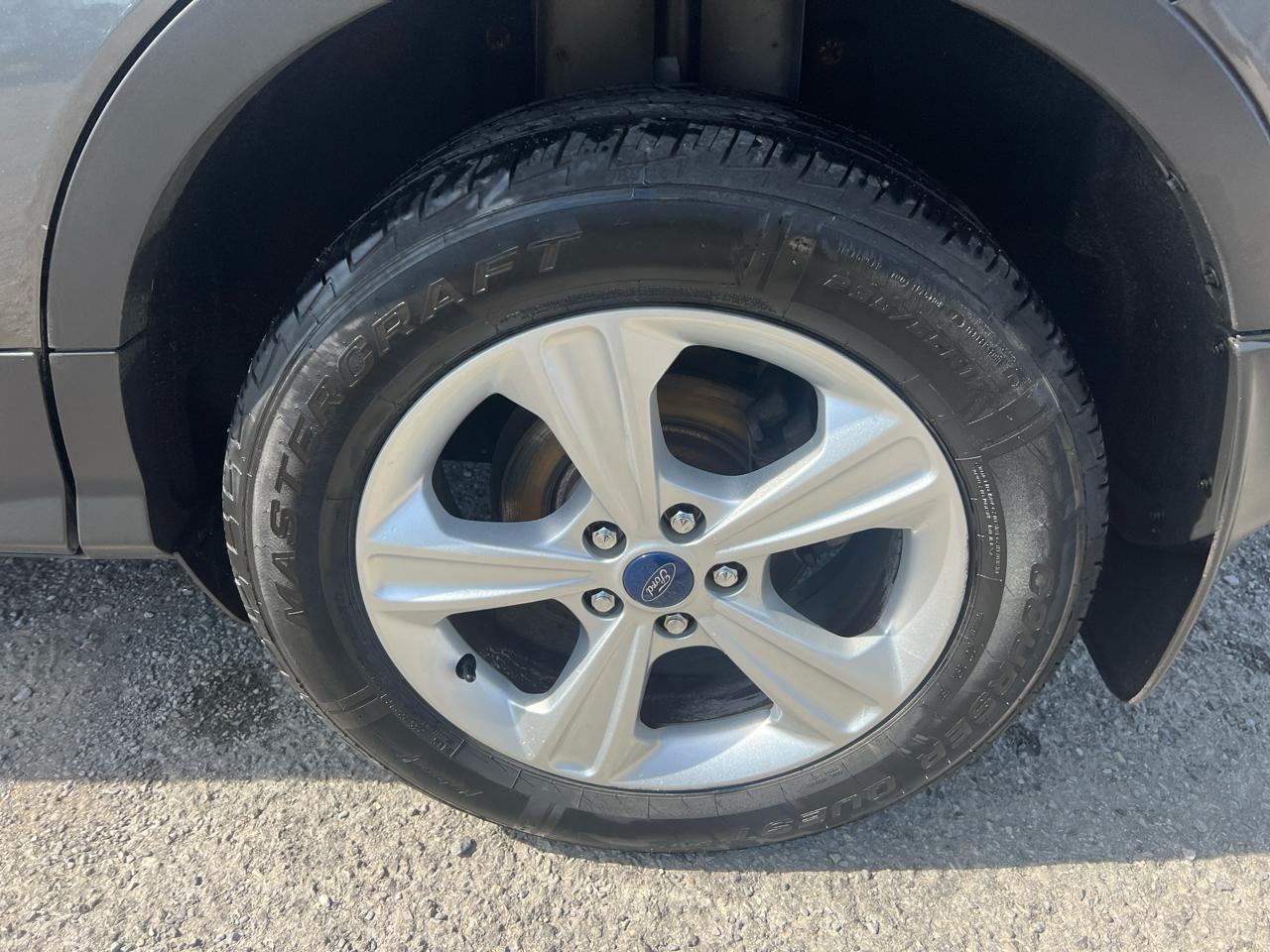 Ford Escape 4WD 4dr SE 2015