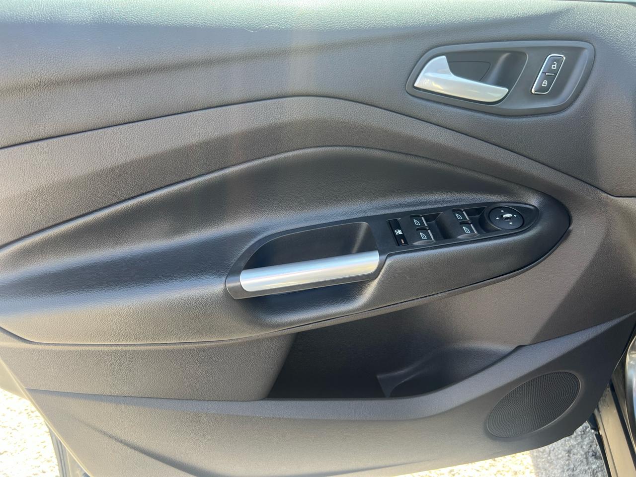 Ford Escape 4WD 4dr SE 2015