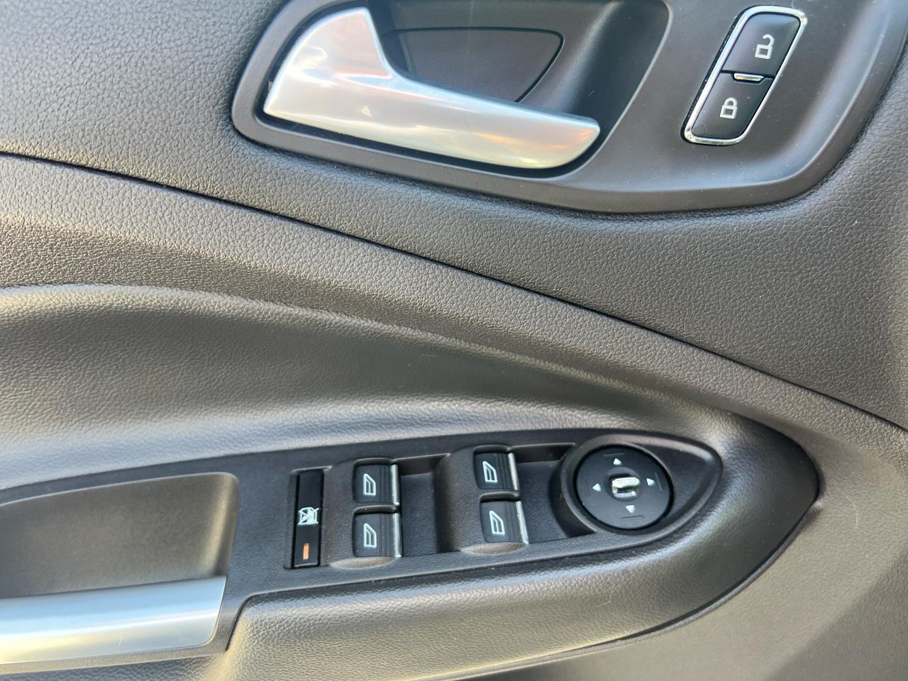 Ford Escape 4WD 4dr SE 2015