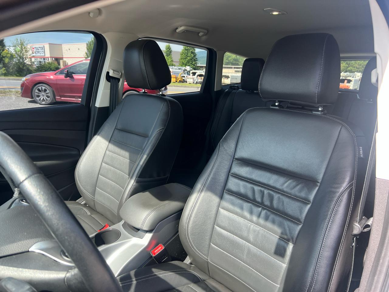 Ford Escape 4WD 4dr SE 2015