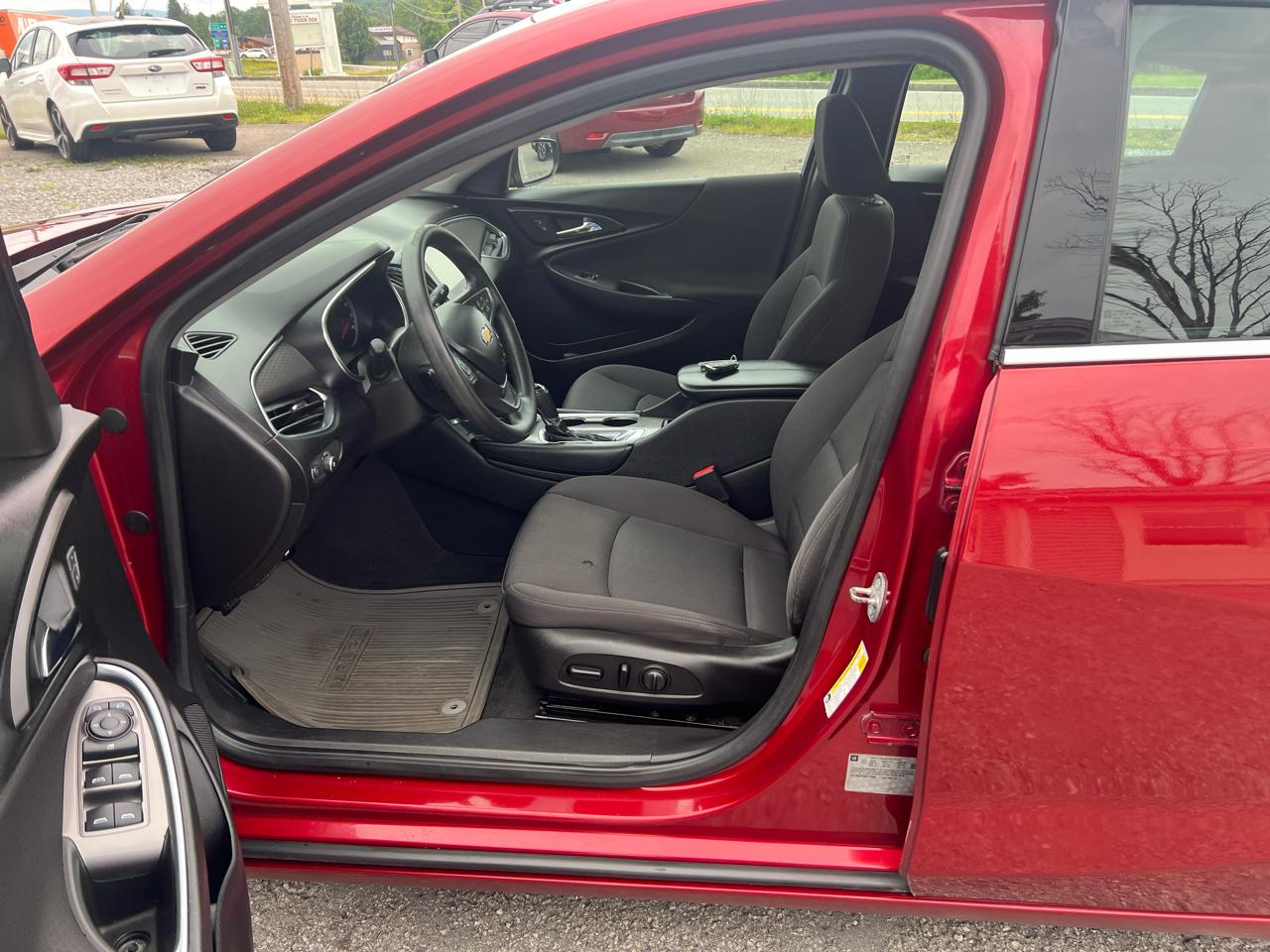 Chevrolet Malibu 4dr Sdn LT w/1LT 2017