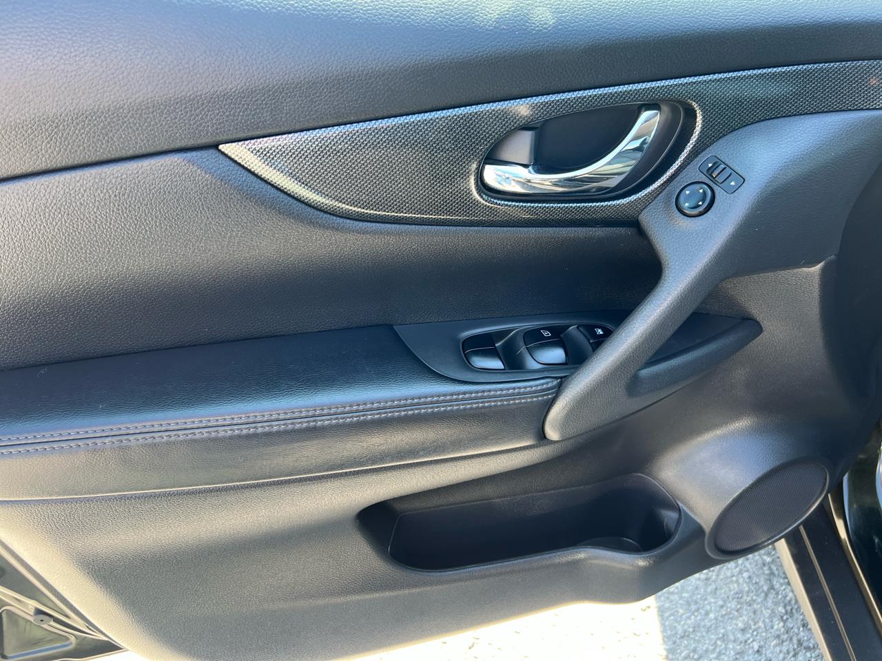 Nissan Rogue AWD 4dr SL 2016