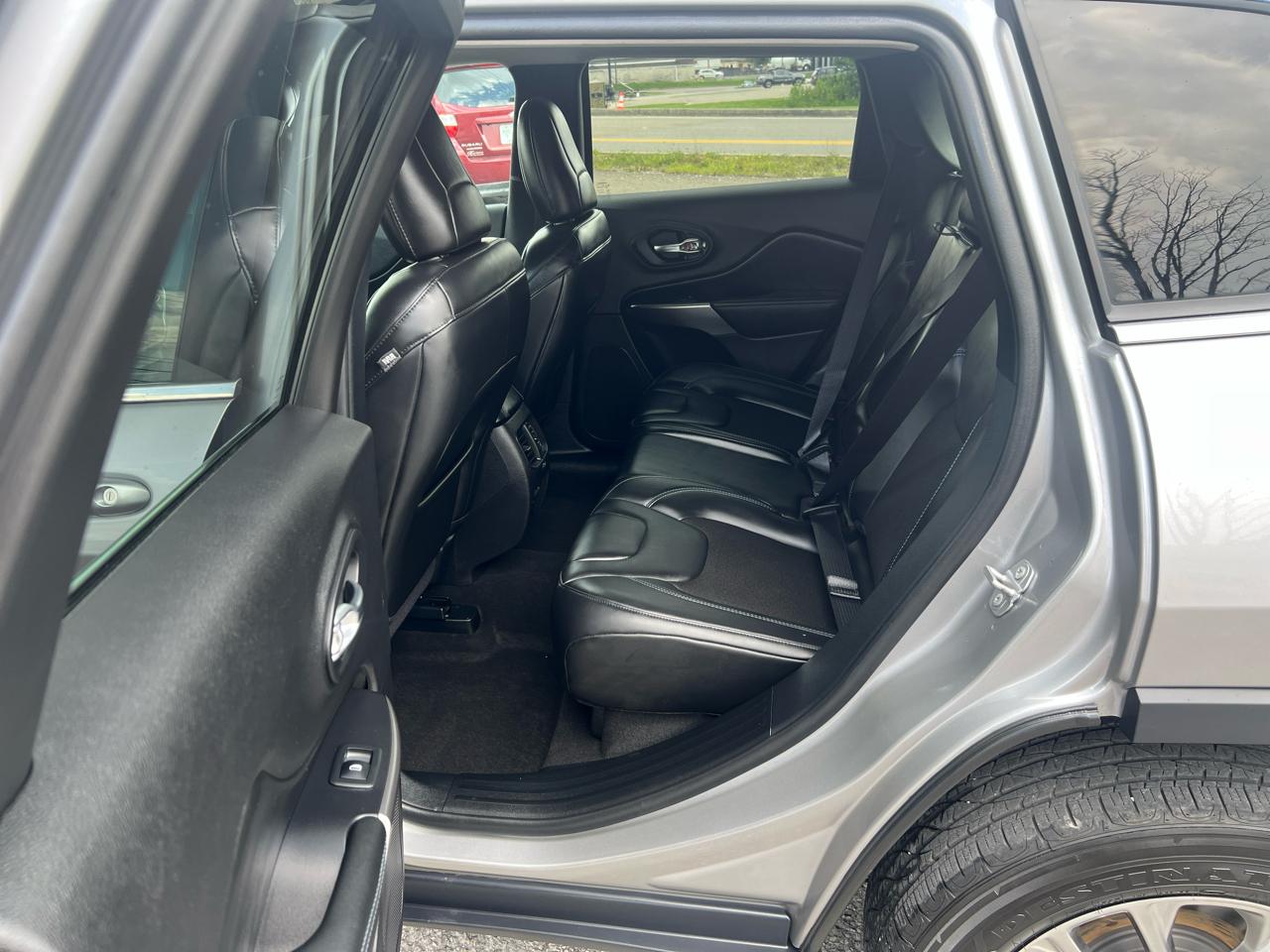 Jeep Cherokee Latitude Plus 4x4 2020