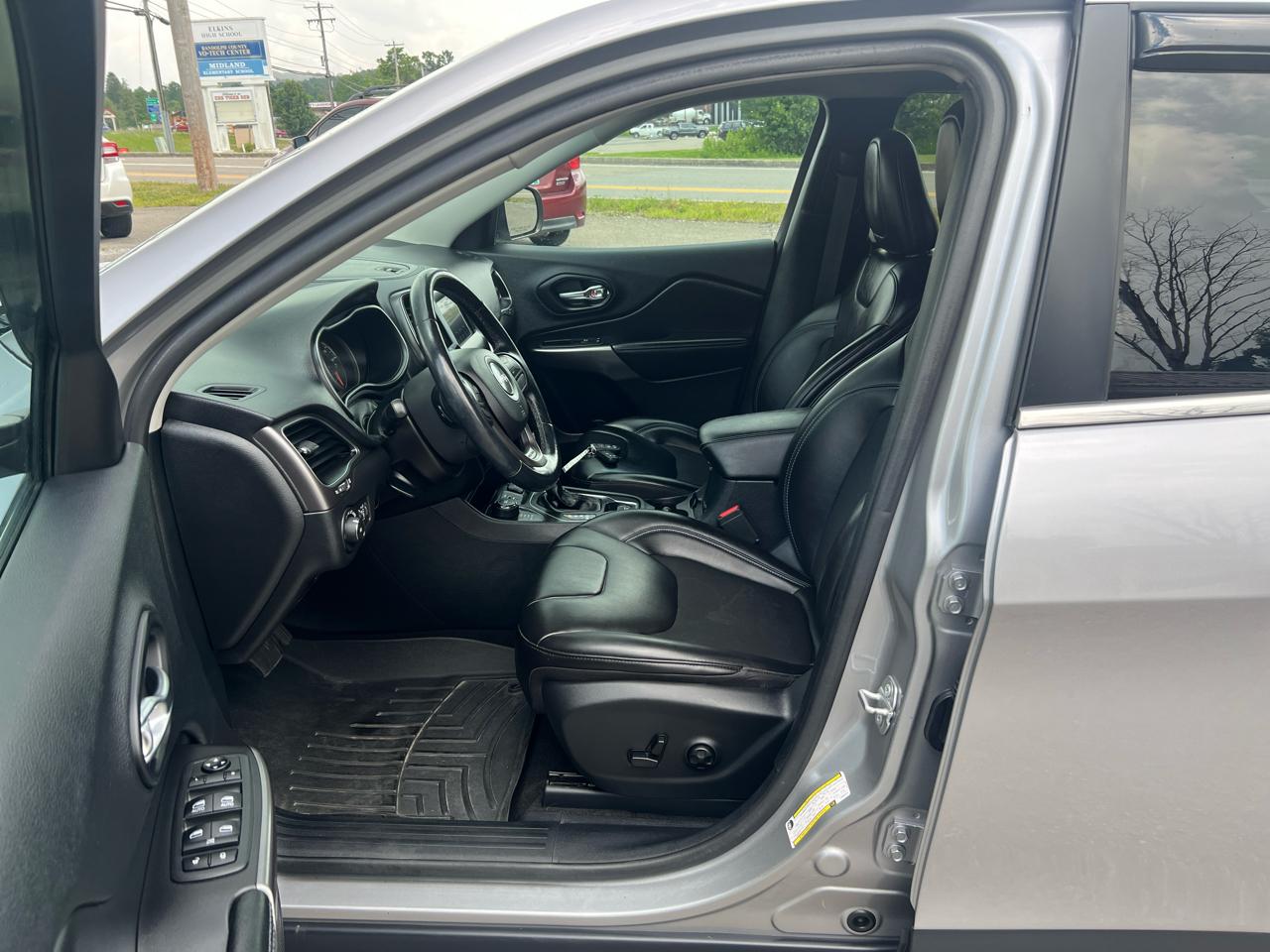 Jeep Cherokee Latitude Plus 4x4 2020
