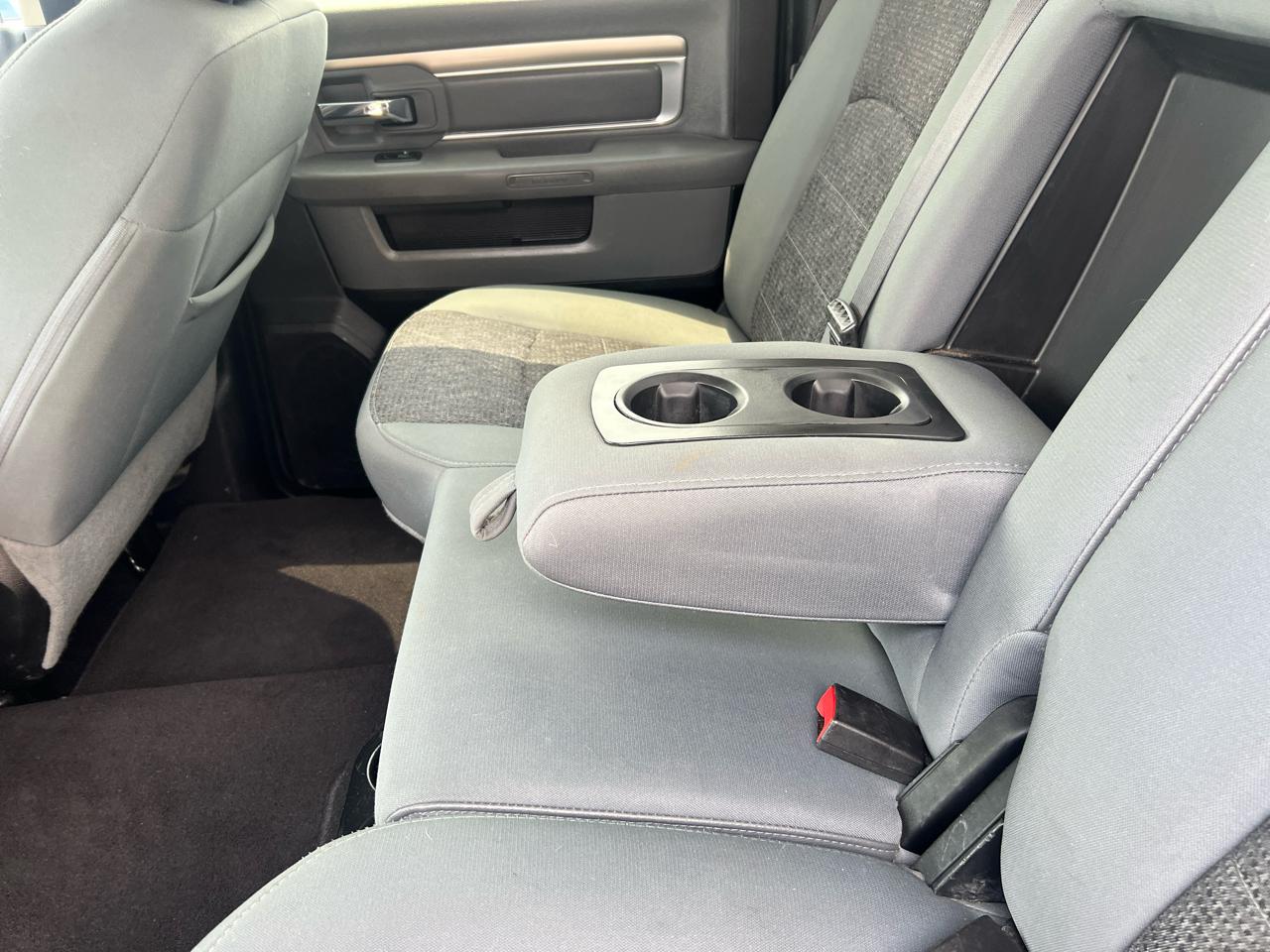 RAM 1500 Big Horn 4x4 Crew Cab 5'7" Box 2018