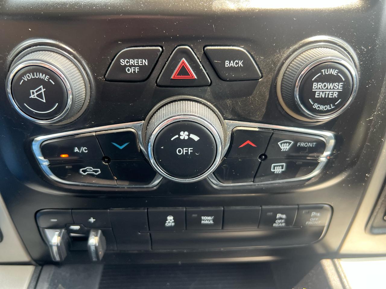 RAM 1500 Big Horn 4x4 Crew Cab 5'7" Box 2018
