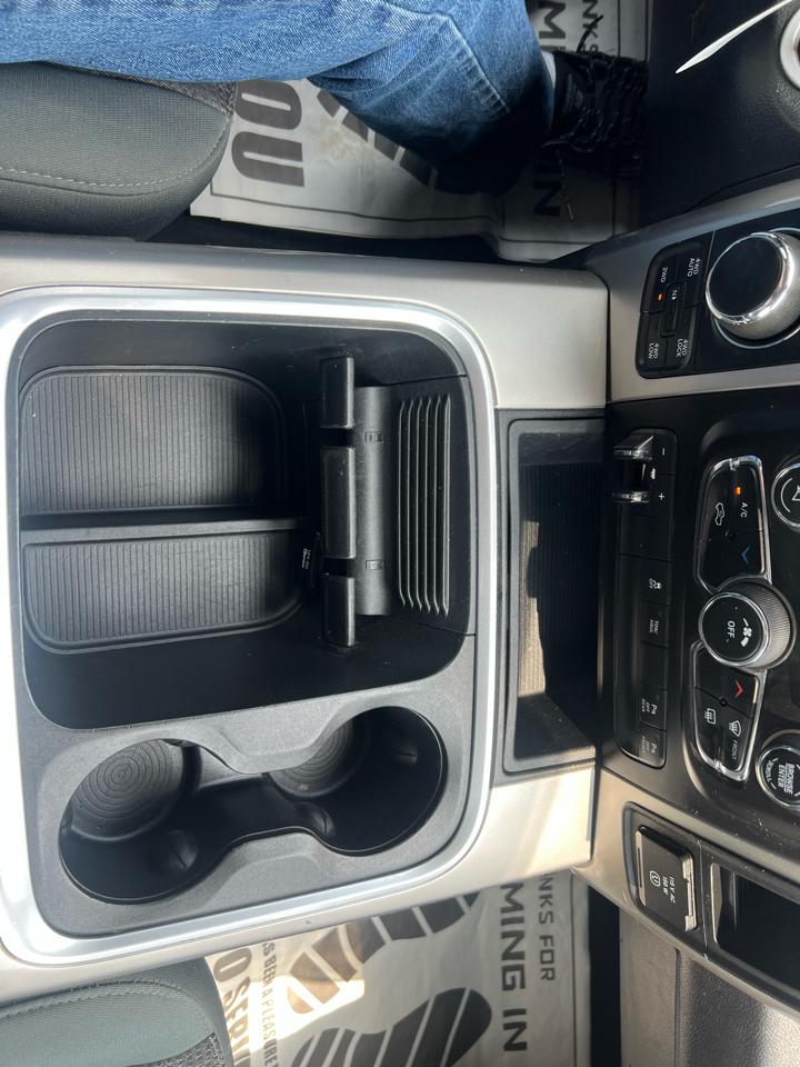 RAM 1500 Big Horn 4x4 Crew Cab 5'7" Box 2018