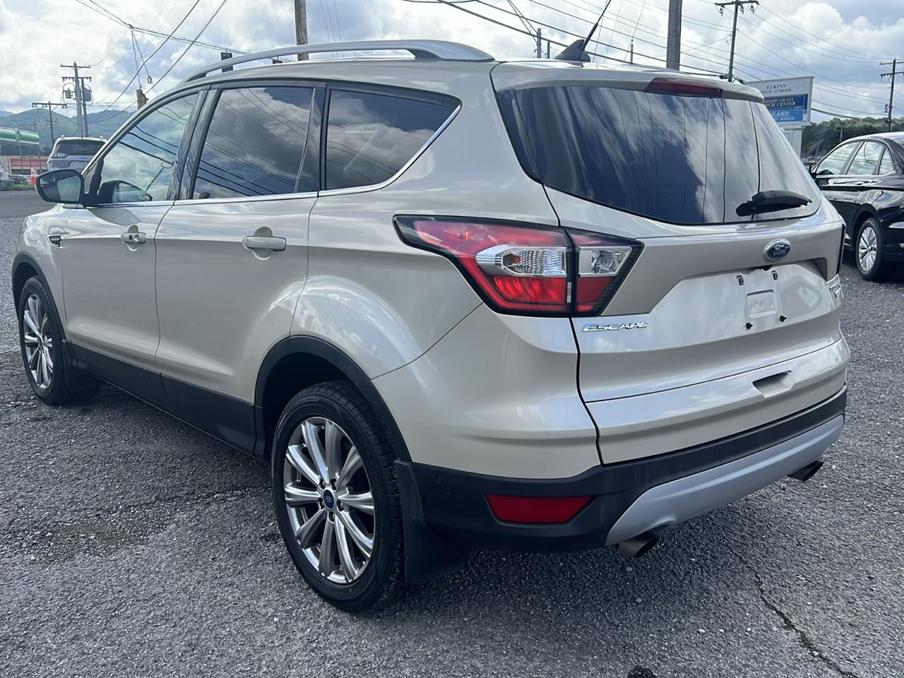 Ford Escape Titanium 4WD 2018