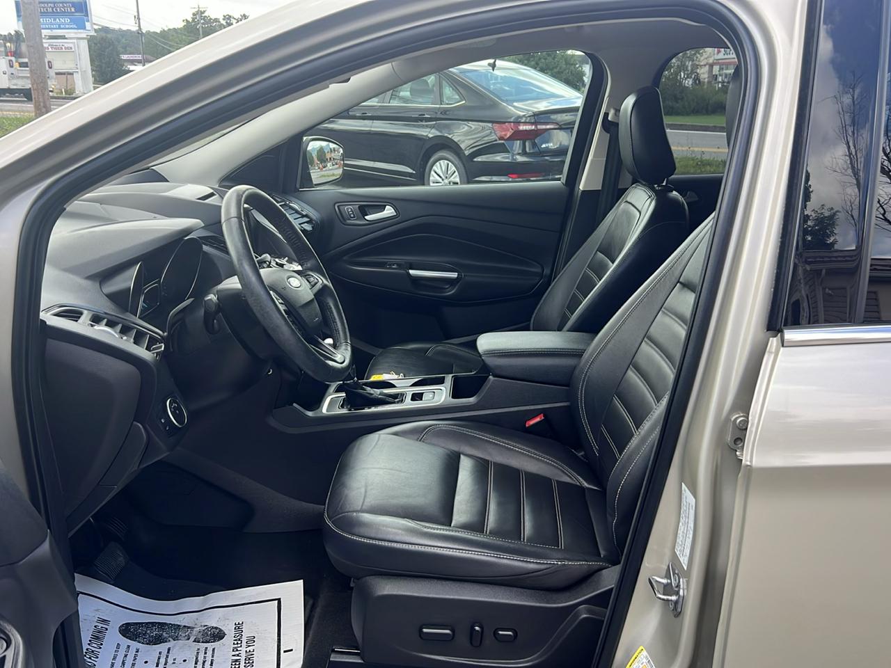 Ford Escape Titanium 4WD 2018