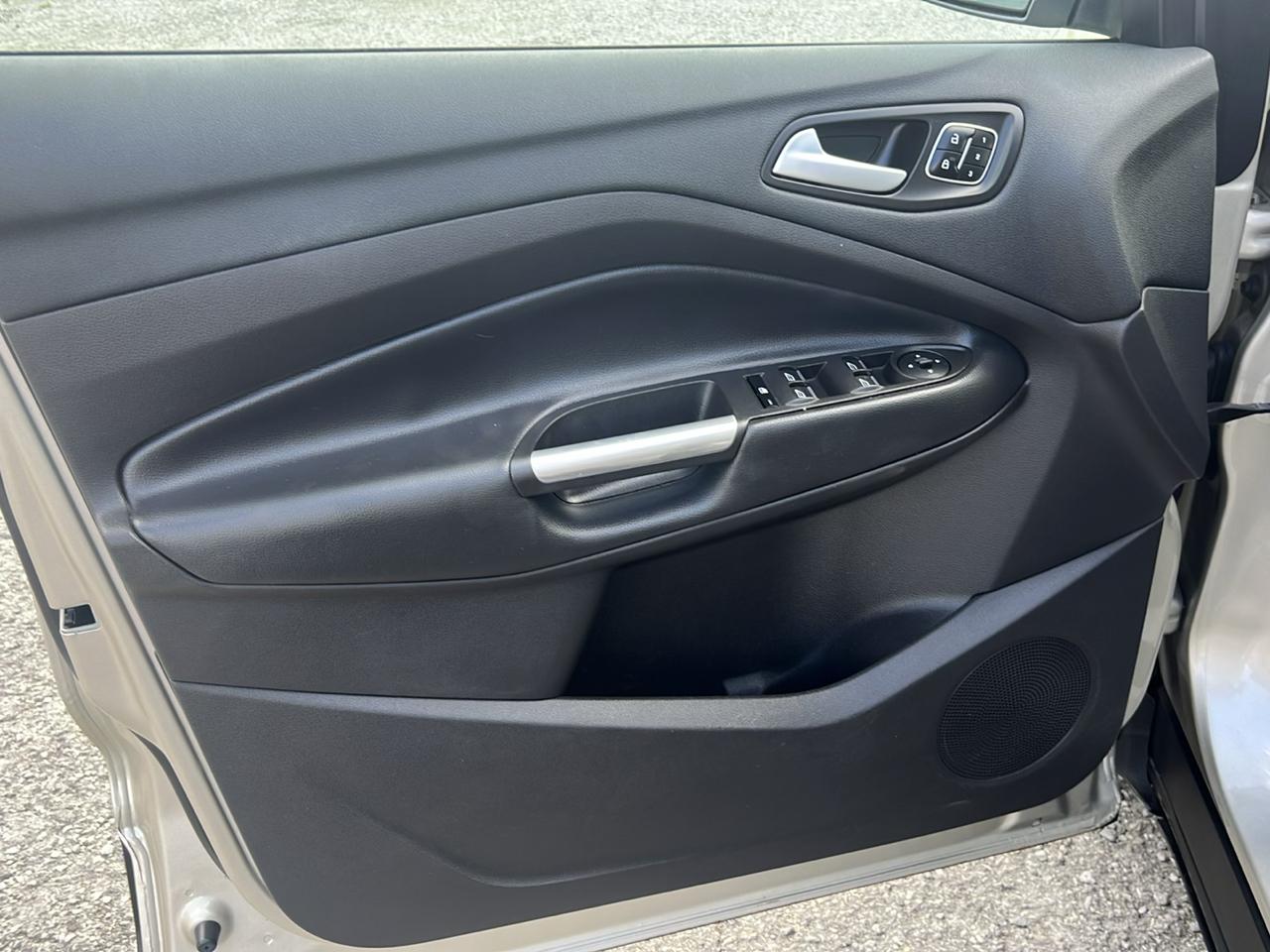 Ford Escape Titanium 4WD 2018